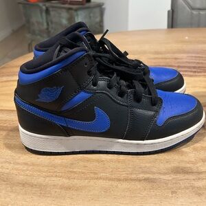 Nike Women's Black and Blue sneakers